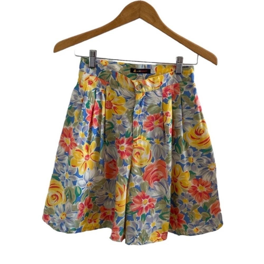 Vintage Floral Bermuda Shorts - Picture 4 of 12